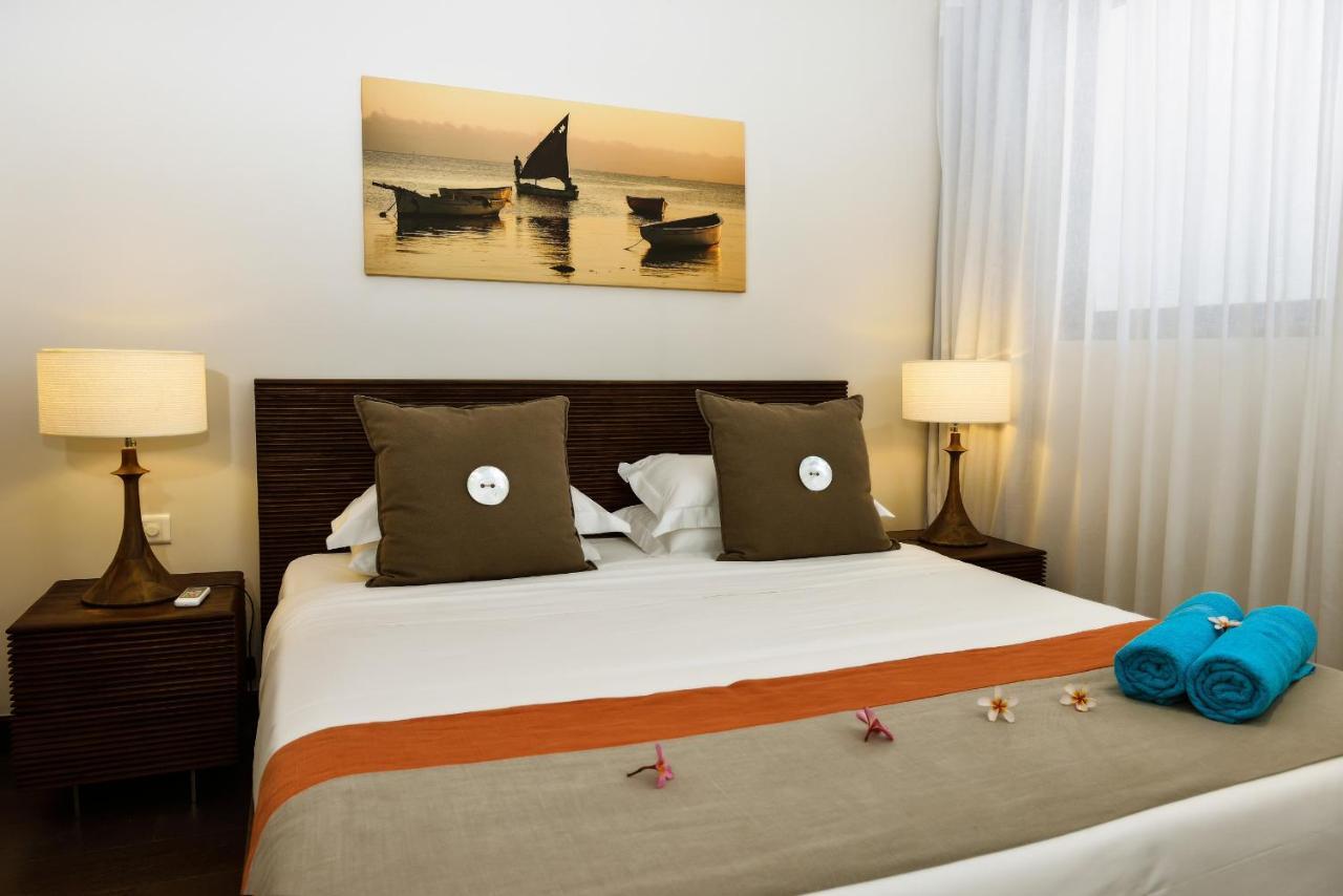 Esplanade By Horizon Holidays Tamarin Bagian luar foto