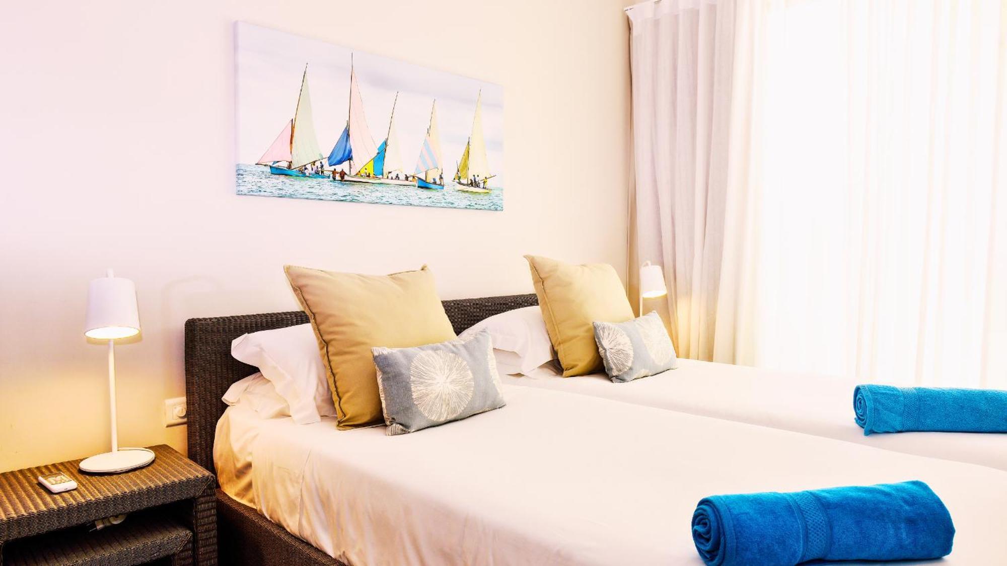 Esplanade By Horizon Holidays Tamarin Bagian luar foto