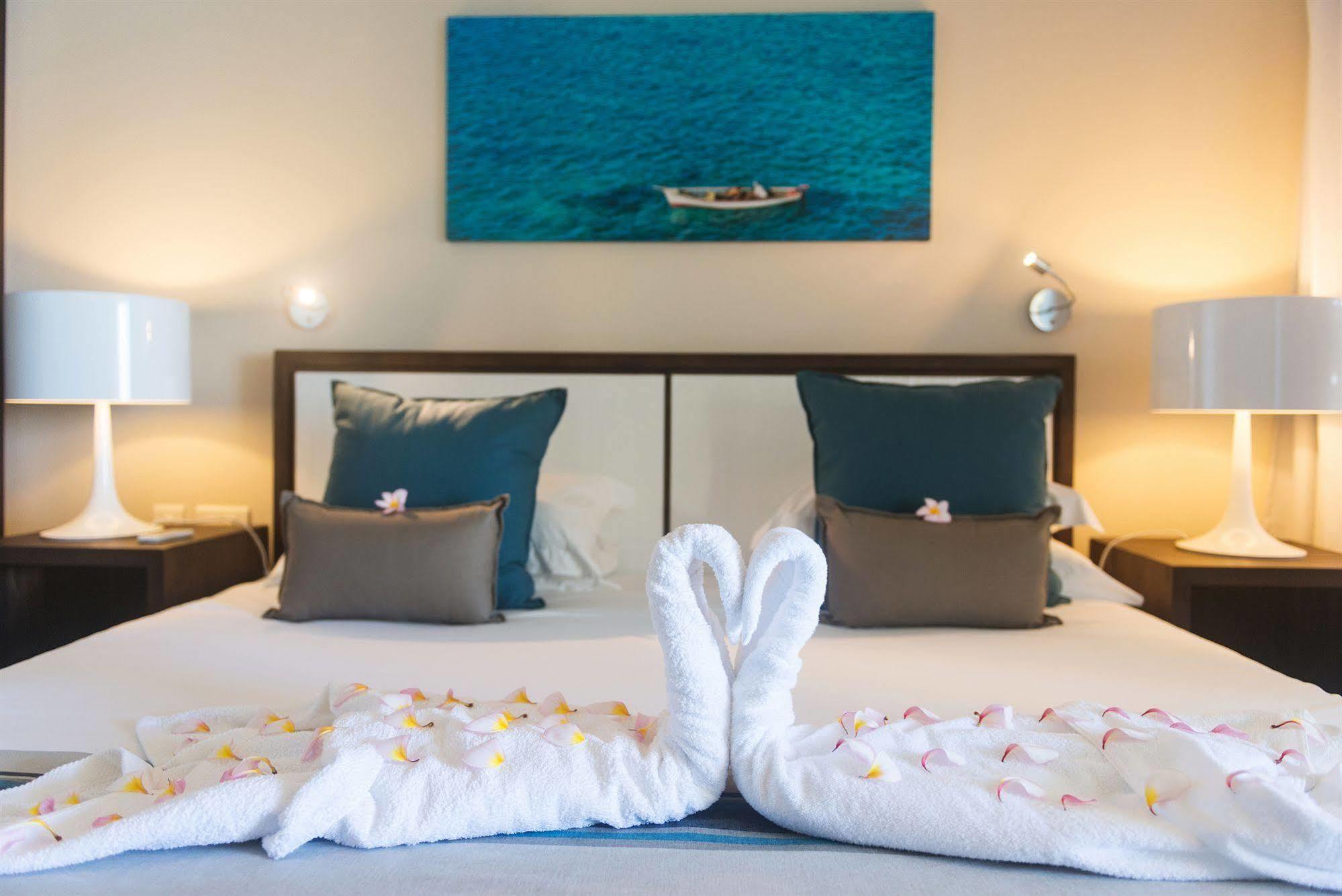 Esplanade By Horizon Holidays Tamarin Bagian luar foto